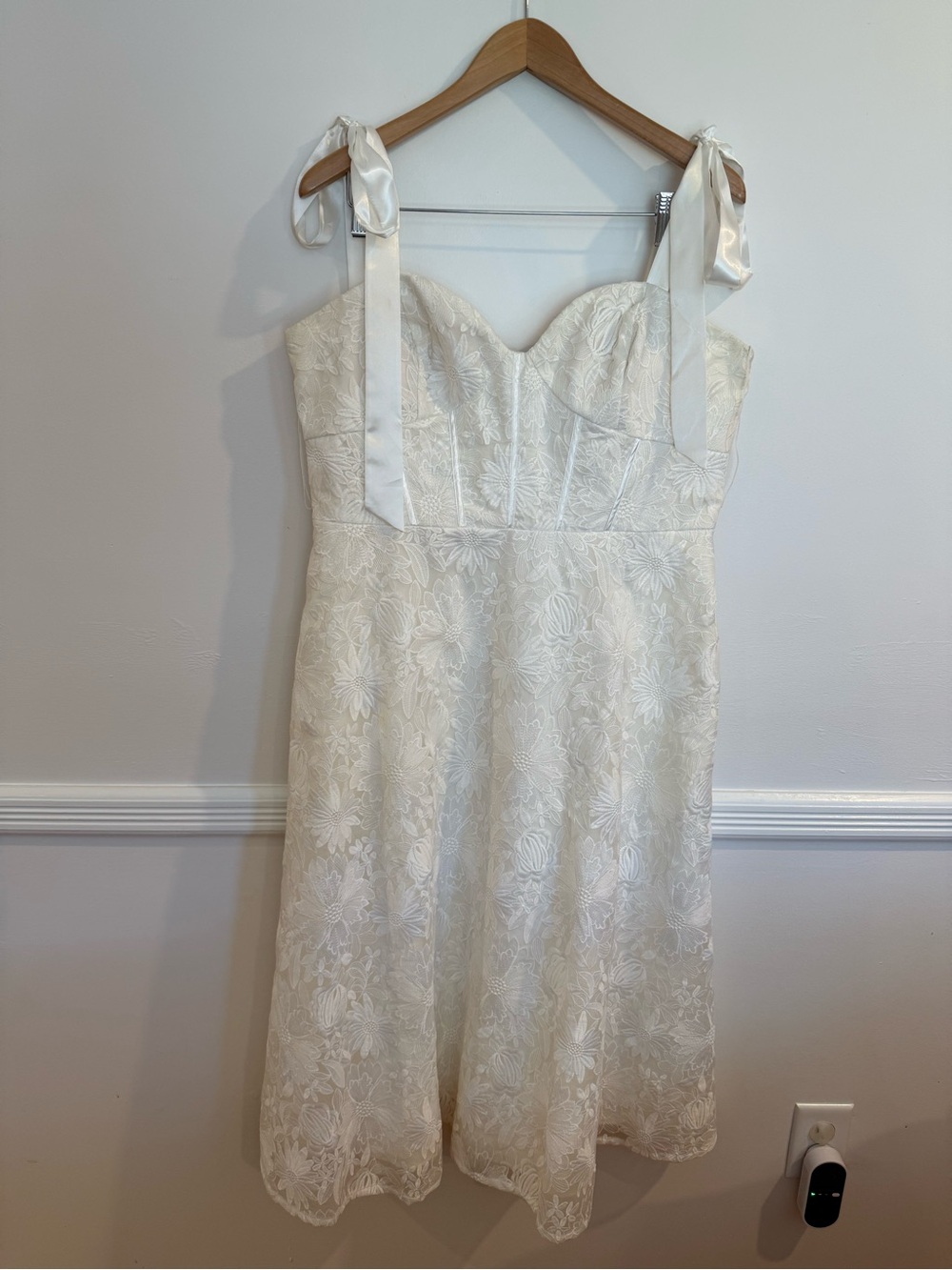 White Floral Lace Tie-Shoulder Dress